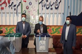حضور علی لاریجانی در پای صندوق رای