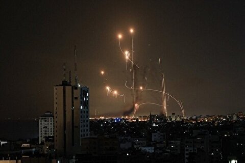 روز ۲۲۲ طوفان الاقصی/ رژیم صهیونیستی از هوا و زمین نوار غزه را می‌کوبد